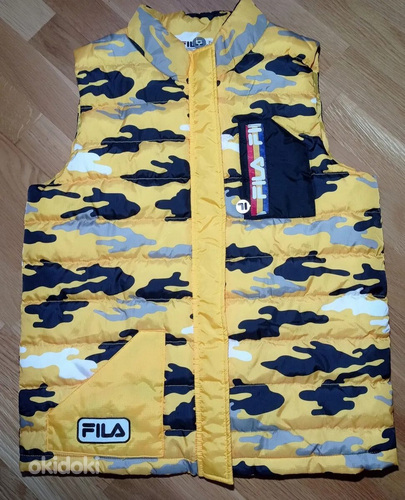 Новая стёганая жилетка FILA, размер S (подходит и М) unisex