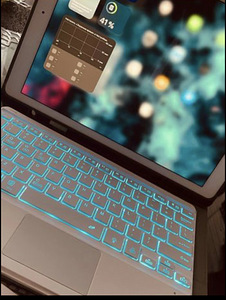 iPad pro 12.9 WiFi + LTE 2017 (4 foto / 10)