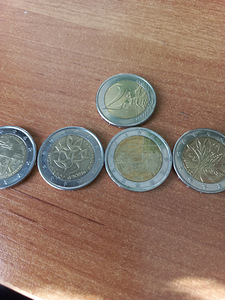 Монеты (3 фото из 4)