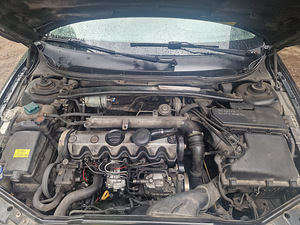 Volvo v70 2.5 103kw manu (7 foto / 9)