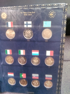 2 Euroste meenemüntide kogu 2004-2017 (2 foto / 4)