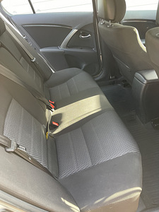 Toyota Avensis 1.8 2012 (9 foto / 9)