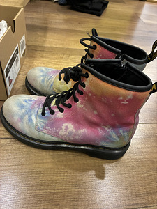 Dr. Martens (2 фото из 4)