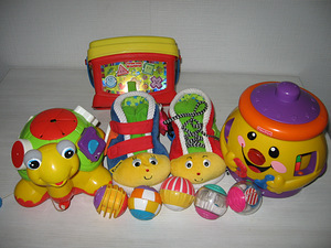 Игрушки Fisher price .K's Kids и др.цена за все 9евро (3 фото из 3)