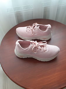 SKECHERS Arch Fit tossud suurus 37 (2 foto / 6)