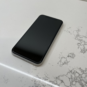 iPhone XR, 64GB, valge (1 foto / 3)