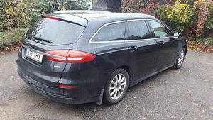 Ford Mondeo bensiin/CNG 2019a (6 foto / 9)