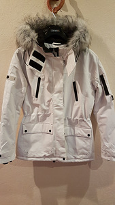 Новая парка Cropp, М (3 фото из 3)
