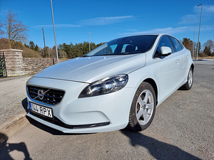Volvo V40, 2.0 140kW (1 foto / 6)
