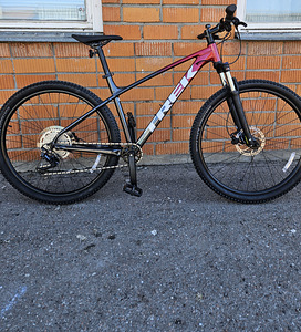 TREK MARLIN 6 (2 фото из 4)