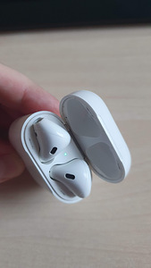 Apple Airpods (Gen. 1) - AKU PROBLEEM (2 foto / 3)