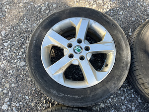 16" 5x112 skoda veljed suverehvidega (2 foto / 9)