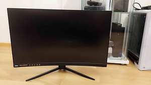 Kuvar MSI OPTIX MAG271C 144hz, 1 ms, IPS, 27 inch. (1 foto / 3)