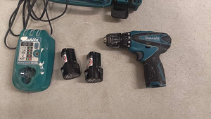 Akutrell Makita + Charger + 2 aku (2 foto / 3)