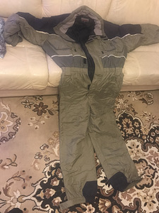Комбинезон лыжный (2 фото из 2)
