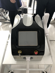 Carbon peeling laser ja tatoo eemaldamiseks laser (1 foto / 2)
