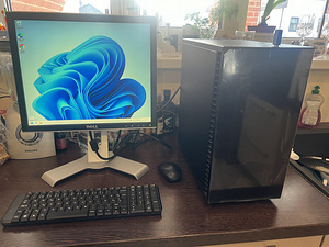 PC Fractal Design Define 7,Windows 11. (5 foto / 10)