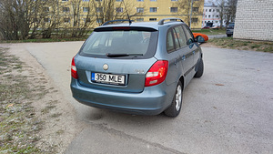 Skoda Fabia 1,4 2008 (4 foto / 11)