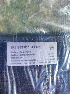 Новые коврики 1K1863011R EUN Original (2 фото из 3)