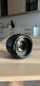 Canon EF 50mm f/1.8 (1 foto / 3)