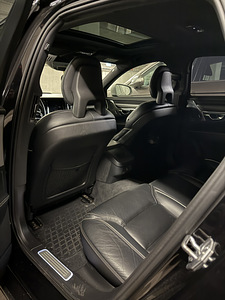 Volvo S90 B&W R-Design XENIUM INTELLSAFE (3 фото из 8)