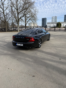 Volvo S90 B&W R-Design XENIUM INTELLSAFE (7 фото из 8)