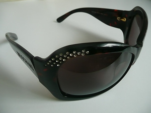 Moschino päikseprillid (8 foto / 8)