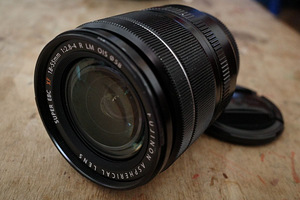 Fujinon XF 18-55mm f/2.8-4 R LM OIS objektiiv (1 foto / 3)
