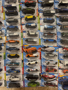 Hot Wheels mudelite kollektsioon 113tk (3 foto / 8)