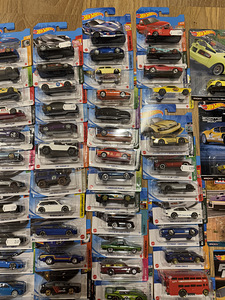 Hot Wheels mudelite kollektsioon 113tk (6 foto / 8)
