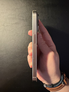 iPhone 15 Pro 256GB Natural Titanium (5 foto / 9)