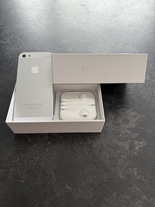 Apple iPhone 5s 16GB Silver (2 foto / 2)