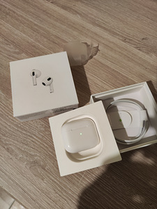Apple AirPods 3 with MagSafe Charging Case (3 foto / 4)