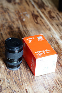 Sony Alpha 24-240 mm F/3.5-6.3 objektiiv (1 foto / 2)