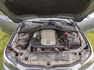 BMW 525D 2.5 R6 130kW (2 foto / 15)