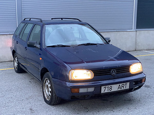 Volkswagen Golf Variant (2 foto / 5)