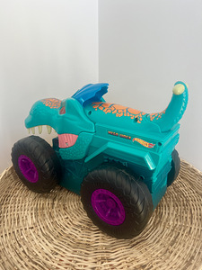 Hot wheels большой монстр-трак Mega-Wrax (2 фото из 7)