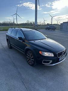 Volvo XC 70 2013 (2 foto / 10)