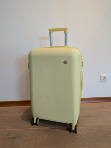 Чемодан M 65*42*26 см (2 фото из 3)