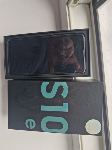 Samsung s10 e