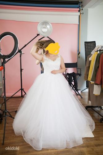 Свадебное платье, размер M-L (фото #1)