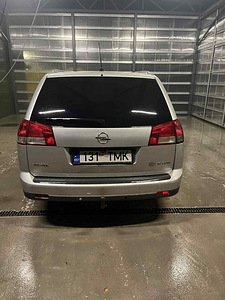 Opel Vectra (4 фото из 6)