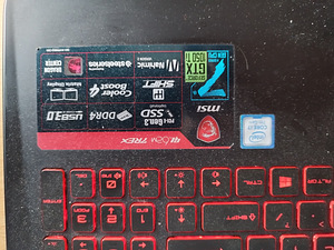 MSI GL62M 7REX (2 foto / 2)