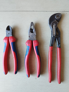 Knipex (2 фото из 2)