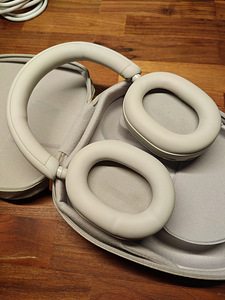 SONY-WH1000XM5 (3 foto / 3)
