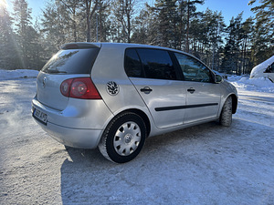 VW Golf 5. 1.9 tdi 2004a (3 фото из 11)
