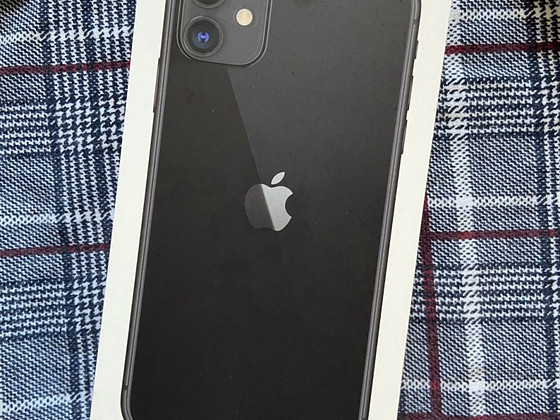 Продам iphone 11 64 gb