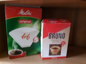 Shaker,emailiga teekann,kondiitritoodete süstal,kohvifiltrid (1 foto / 5)