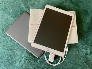 Apple iPad 10.2" 7gen + klaviatuuriga kaaned (3 foto / 6)