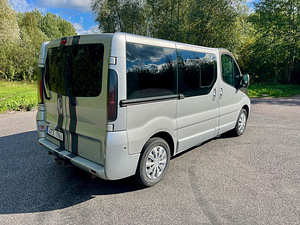Renault Trafic 1.9 74kW 9 kohta (7 foto / 13)